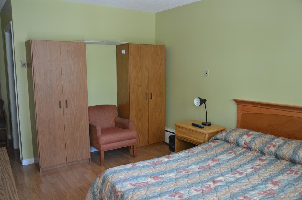 Coachman Inn Regina Szoba fotó